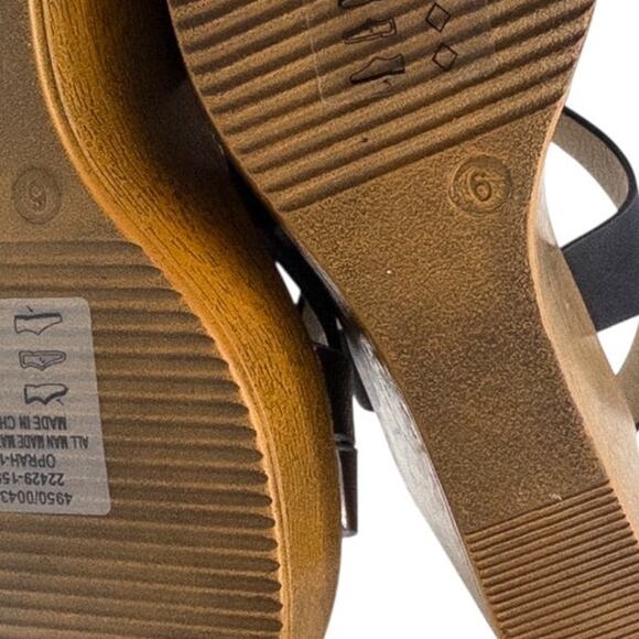 Pierre Dumas High Heel Platform Wedge Strappy Sandals Women's 6  Black Silver - Picture 8 of 8